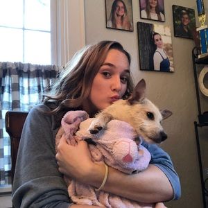 Meet your Posher, Delaney